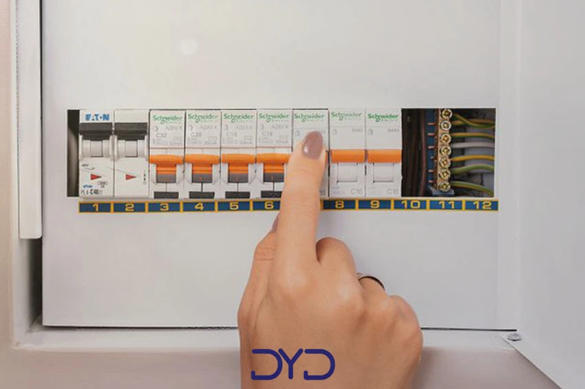 مراحل بستن لوستر به سقف