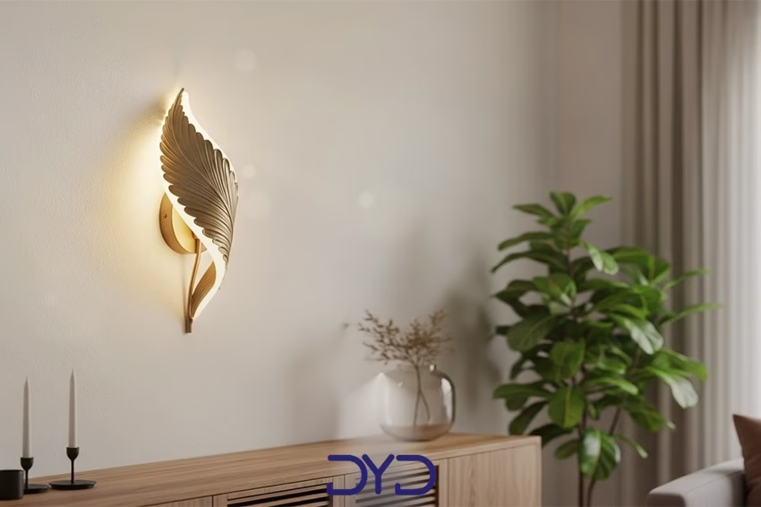 دیوارکوب ارگانیک شبیه برگ با نور گرم