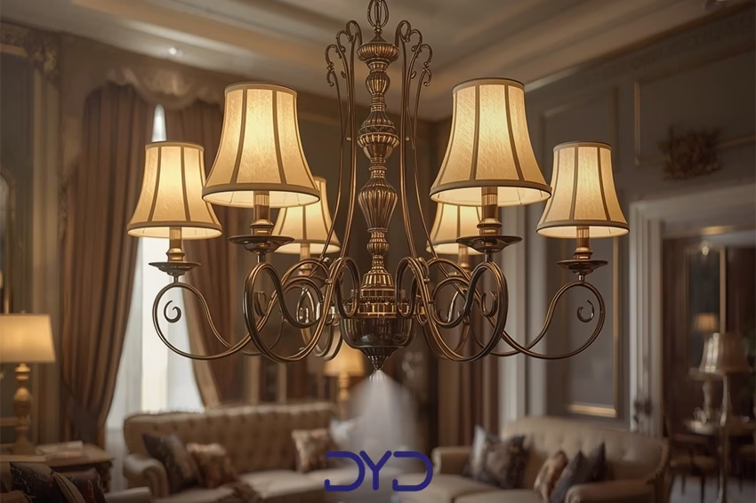 لوستر شیددار کلاسیک با نور گرم در پذیرایی مجلل